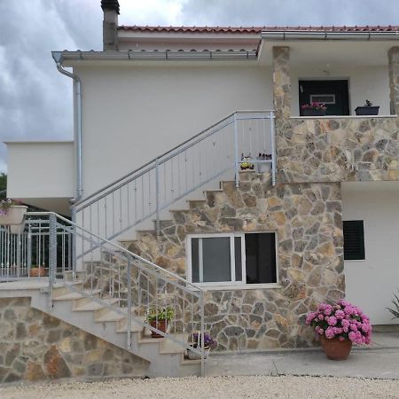 Apartman Lucia Bilice Exterior foto